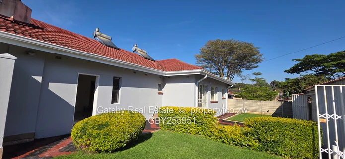 Seven bedroomed house to let