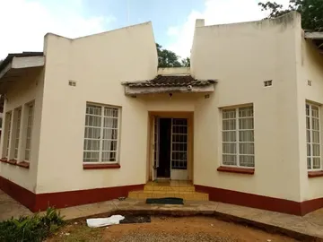 Garden Flat for sale in Marlborough for 97K