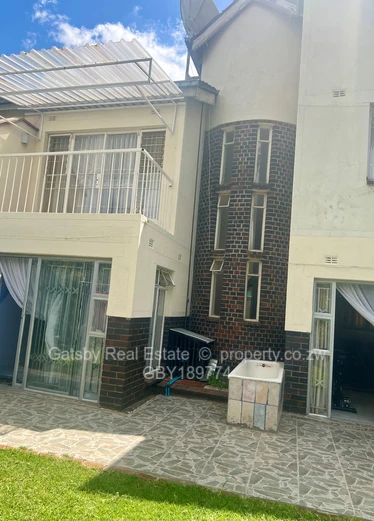 Neat And Comfortable Duplex Townhouse 