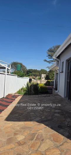Seven bedroomed house to let