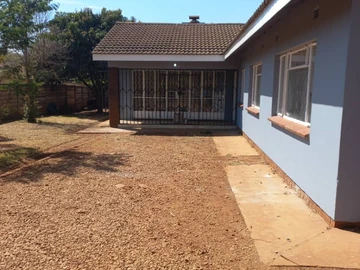 Spacious Family Home with attached Flatlet